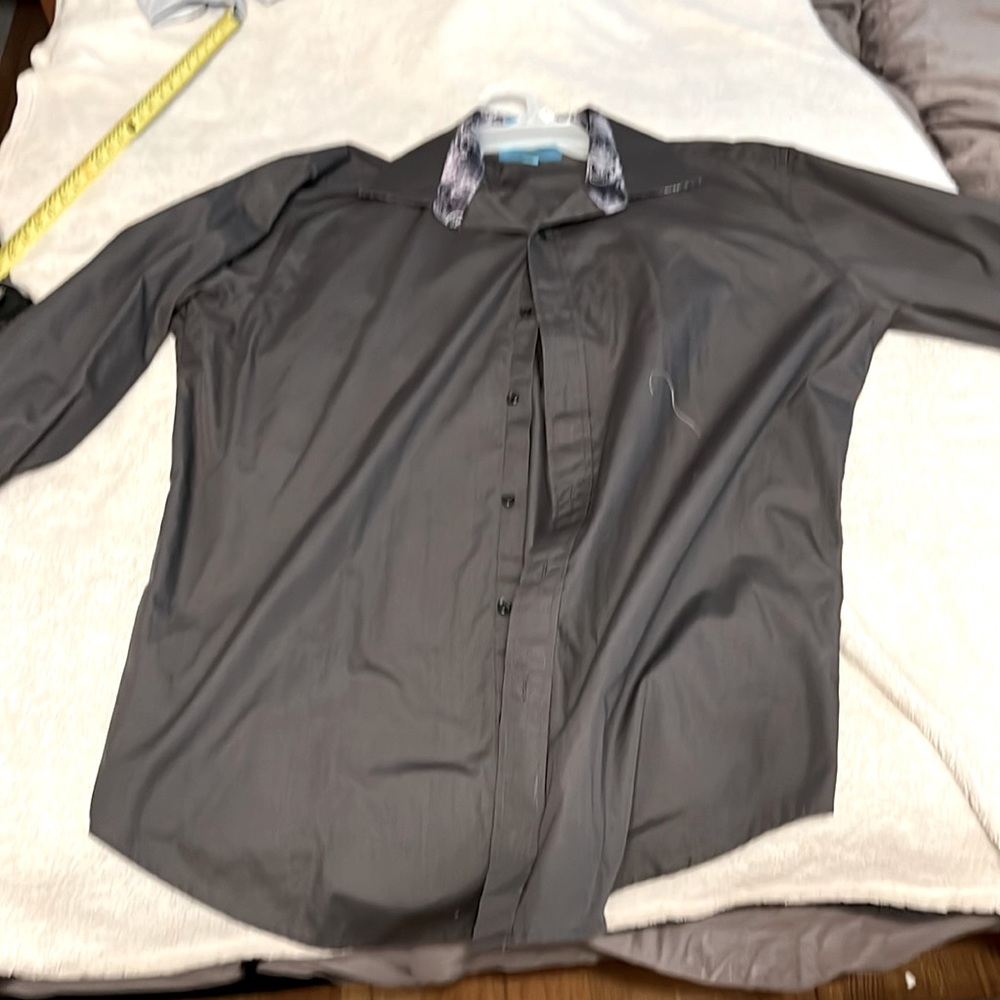Men's XL slim fancy dress shirt